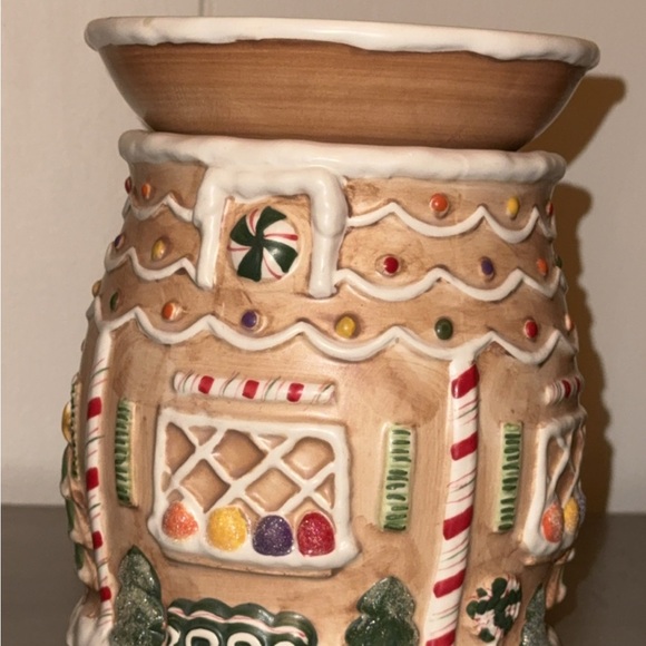 YANKEE CANDLE Christmas Gingerbread House Fragrance Wax Warmer HomeAccent Decor - Picture 3 of 8